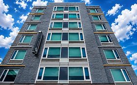 Umbrella Hotel Bronx